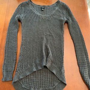 Grey long sleeve sweater